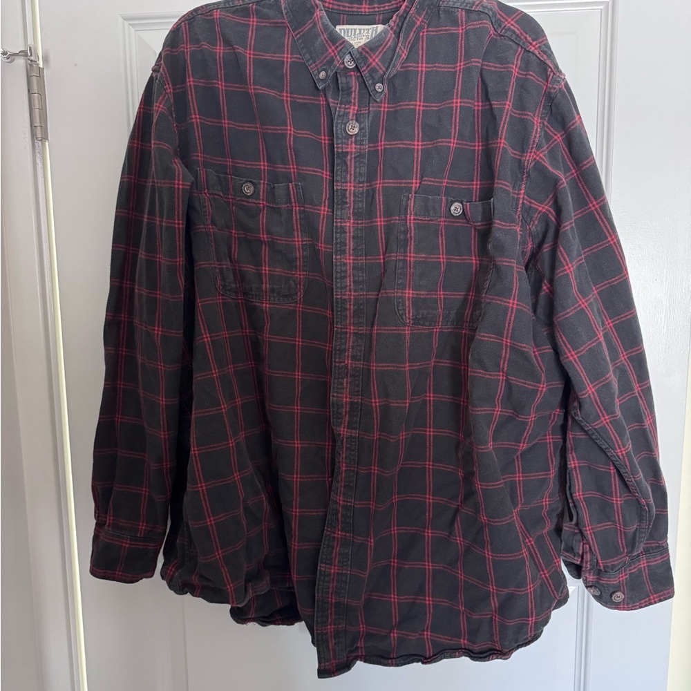 Duluth Trading Co Black & Red Plaid Flannel
